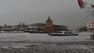 Adanada dolu yağışı etkili oldu