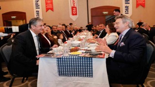 Adanada koruyucu aileler ve çocukları iftarda buluştu