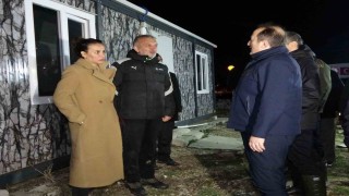 AFAD Başkanı Pehlivan: (Uşaktaki taşkınlar) Şu an itibarıyla yaklaşık 100 araç, 150 personel görev yapıyor
