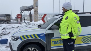 Ağrıda hayvan borsası çevresinde trafik denetimi
