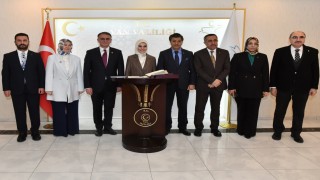 Aile ve Sosyal Hizmetler Bakanı Göktaş Vanda