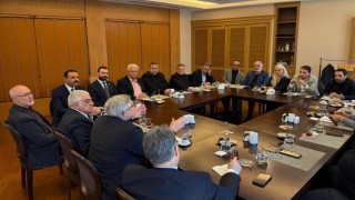 AK Parti heyeti KKTC basını ile buluştu