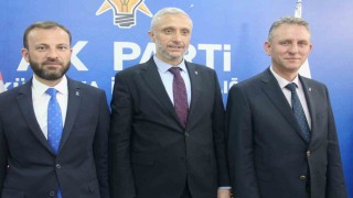 AK Parti Kütahya milletvekilleri, Başkan Güneşin yerel kıyafetli fotoğrafı üzerinden yapılan paylaşıma tepki gösterdi