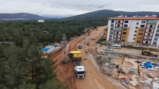 Akçaova TOKİ girişi yol çalışmaları devam ediyor