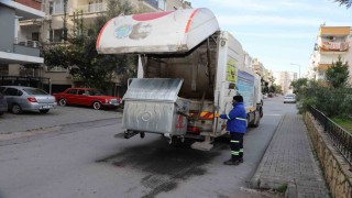 Akdeniz Belediyesinden konteynerlere kapsamlı temizlik çalışması