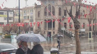 Aksarayda şiddetli sağanak etkili oldu