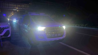 Alanyada kayalıklardan düşen şahsı, itfaiye ve AFAD ekibi kurtardı