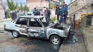 Alevlere teslim olan Fiat-Tofaş otomobil kullanılmaz hale geldi