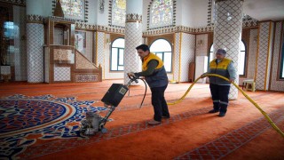 Aliağada Ramazan öncesi ibadethane temizliği