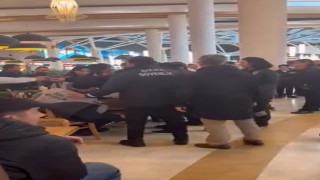 Alışveriş merkezinde çıkan kavgada güvenlik görevlisi bıçaklandı