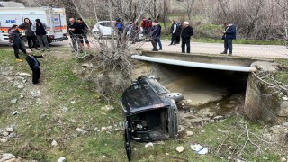 Amasyada kamyonet menfeze devrildi: 3 yaralı
