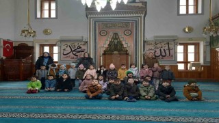 Anaokulu öğrencileri Yediler Camiinde İslam kültürünü öğrendi