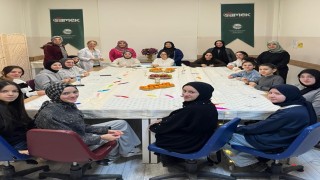 Anne ve çocuklar birlikte üretti