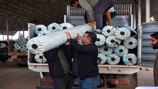 Antalya Büyükşehirden hortum ve yağıştan zarar gören çiftçilere destek