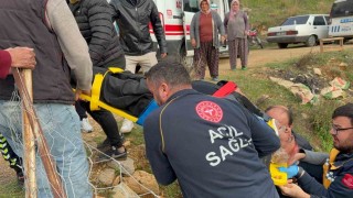 Antalyada motosiklet uçuruma yuvarlandı: 2 yaralı