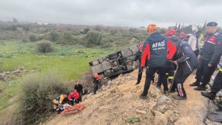 Antalyada yolcu otobüsü şarampole yuvarlandı: 8 ölü, 26 yaralı