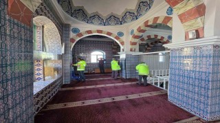 Ardahanda Ramazan öncesi camilerde temizlik