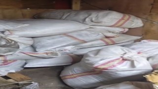 Arnavutköyde depoya baskın: 1 ton kaçak tütün ele geçirildi, 1 gözaltı