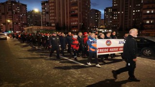 Asrın felaketinin 3. yılında Kayseride sessiz yürüyüş