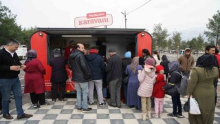 Asrın felaketinin üçüncü yılında deprem şehitliğinde vefa nöbeti