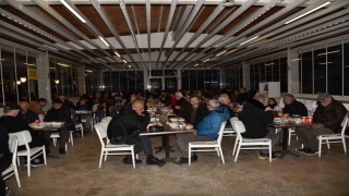 Atakum Belediyesi Şehit Ömer Halisdemir Parkında ücretsiz iftar hizmeti