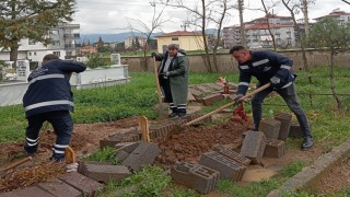 Aydın Büyükşehir, Çinede mezarlıklarda onarım ve bakım çalışması gerçekleştirdi