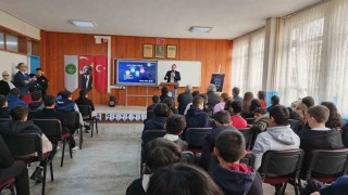 Bafrada ortaokul öğrencilerine dijital güvenlik eğitimi