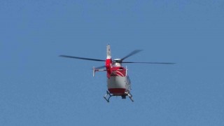 Bahçesarayda 40 yaşındaki hasta ambulans helikopter ile Vana getirildi