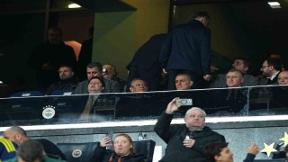 Bakan Bak, Fenerbahçe-Nottingham Forest maçını takip etti