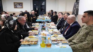 Bakan Güler Bayburtta şehit aileleri ve gazilerle iftarda buluştu