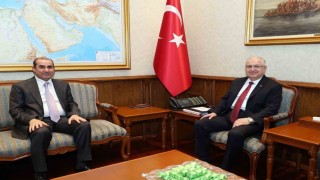 Bakan Güler, Irakın Ankara Büyükelçisi Al-Lachmawiyi kabul etti
