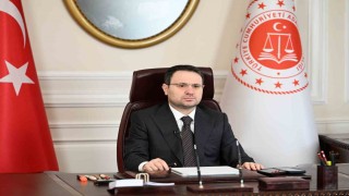 Bakan Gürlek: Ticari davaların en kısa sürede sonuca bağlanması için çalışmalarımızı kesintisiz sürdüreceğiz