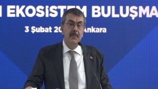 Bakan Tekin: Teknolojiye dair her adımı geniş yelpazeyle tartmak durumundayız
