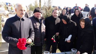 Bakan Uraloğlu Malatyada deprem şehitliğini ziyaret etti