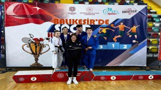 Balıkesir Büyükşehirin sporcuları güreş ve judoda 18 madalya topladı