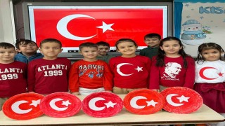 Balıkesirde eğitimde ikinci dönem bayrak sevgisiyle başladı
