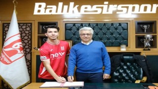 Balıkesirspor, Ozan, Hüseyin Melih ve Mert Hüseyine imza attırdı