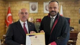 Başhekim Hakkoymaz’a Profesörlük Ünvanı