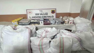 Başkalede 3 milyon 250 bin TL değerinde kaçak malzeme ele geçirildi