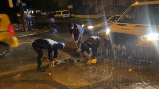 Başkan Aras, yoğun yağışlar sonrası tüm ekipleri sahaya sevk etti