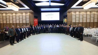 Başkan Doğan muhtarlarla iftarda bir araya geldi