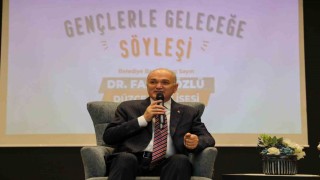 Başkan Özlü Fen Lisesi öğrencileri ile bir araya geldi