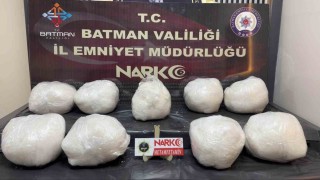 Batmanda yağ tenekelerine gizlenmiş vaziyette 45 kilo metamfetamin ele geçirildi