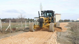 Battalgazide yol bakım çalışmaları sürüyor