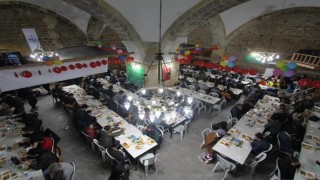 Bayburtta geleneksel iftar sofrası tarihi Taşhanda kuruluyor