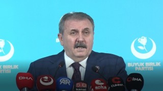 BBP Genel Başkanı Destici: Bu millet ne kimliğinden ne de inançlarından asla vazgeçmeyecektir