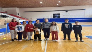 Bilecikte badminton spor okullarında tempolu antrenmanlar