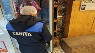 Bilecikte kasaptaki tüketim tarihi geçmiş tavuk ve kokoreçe el kondu