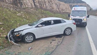 Bilecikte kaygan yol kazaya neden oldu: 2 yaralı