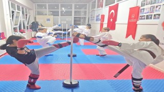 Bilecikte spor okullarında karate eğitimleri sürüyor